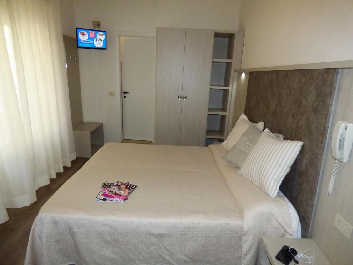 Design Hotel Astra B&B Misano Adriatico Exteriér fotografie
